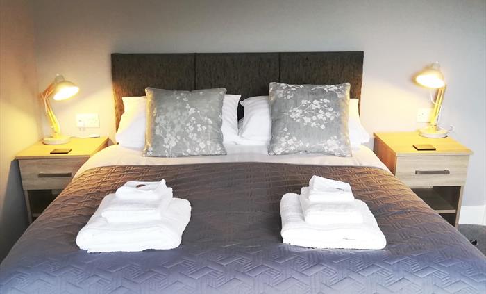 Room 5 - King Size